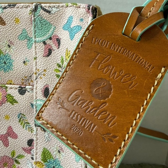 Dooney & Bourke Disney Epcot Flower & Garden 2020 Crossbody Bag Pink Minnie EUC - Picture 4 of 16